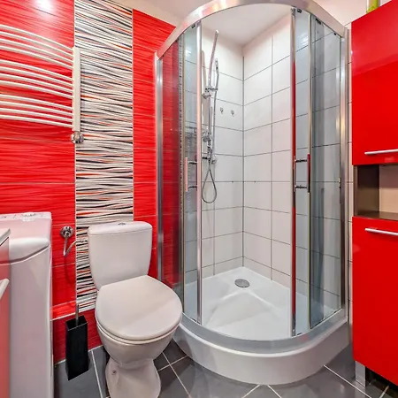 Park Skowroni Homely By Bookinghost